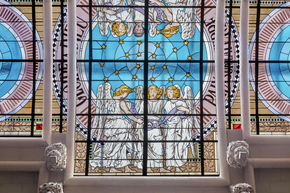vitrail du temple protestant de Saintes détail