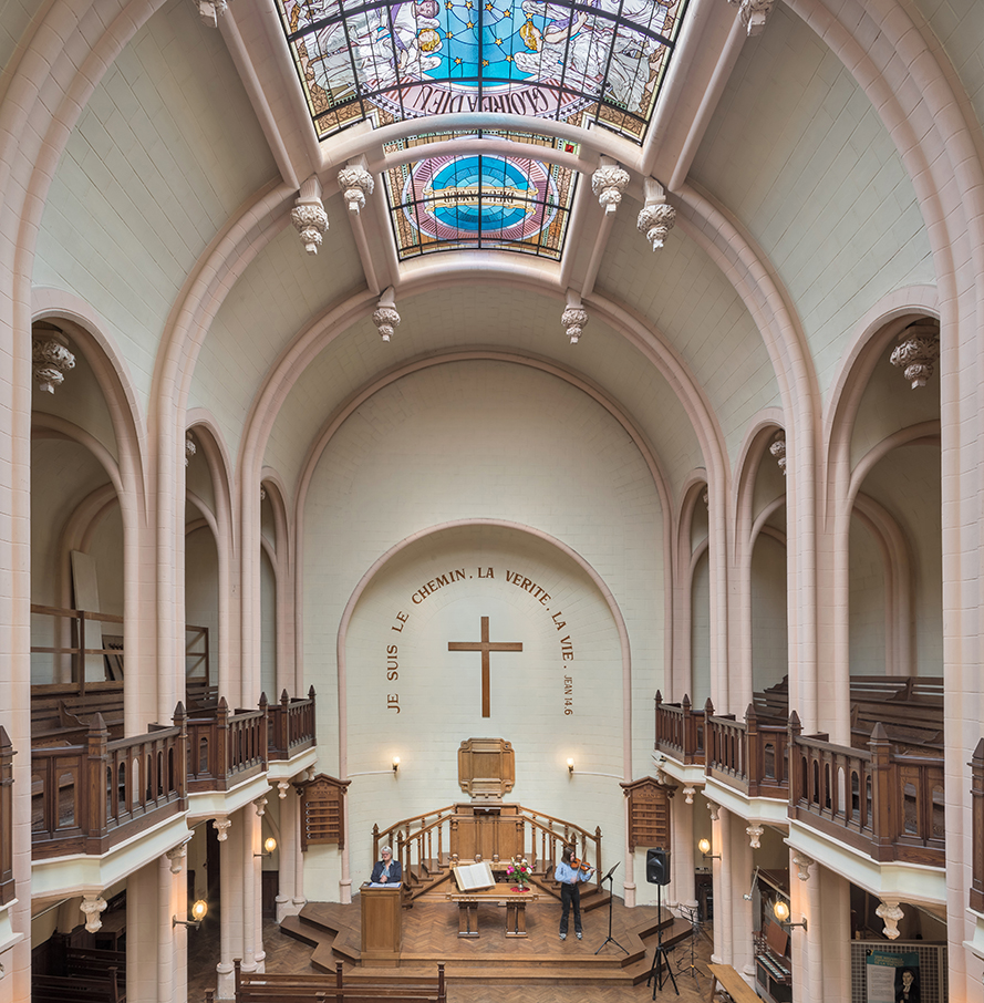 vue d'ensemble intérieure du temple protestant de Saintes 