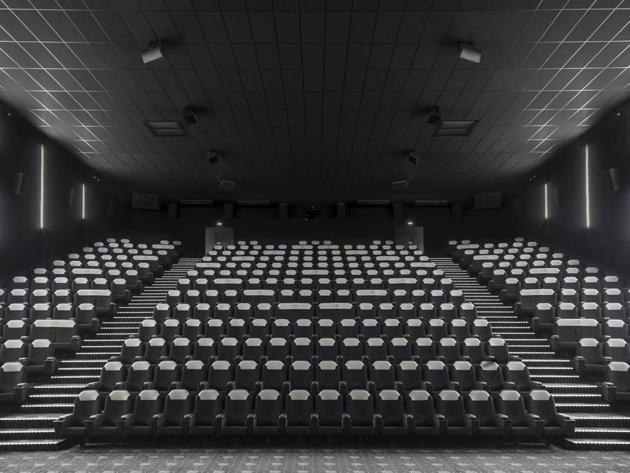 CGR cinema de Castres par Lineaire A architectes salle 2