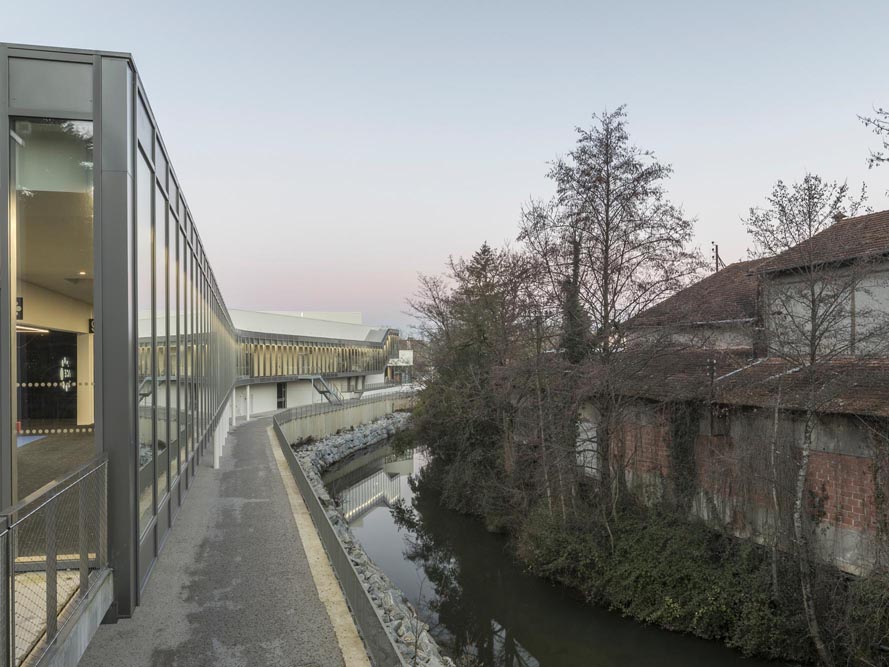 CGR cinema de Castres par Lineaire A architectes vue exterieure en hiver